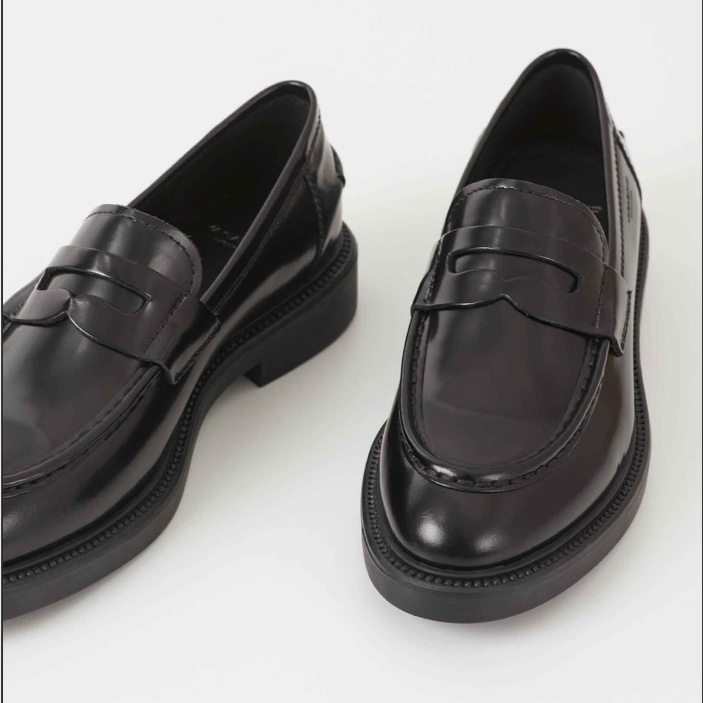 VAGABOND ALEX W LOAFER - POLISHED BLACK 38 with box